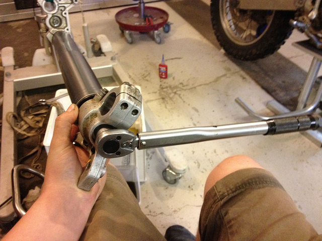 Torquing lower cap